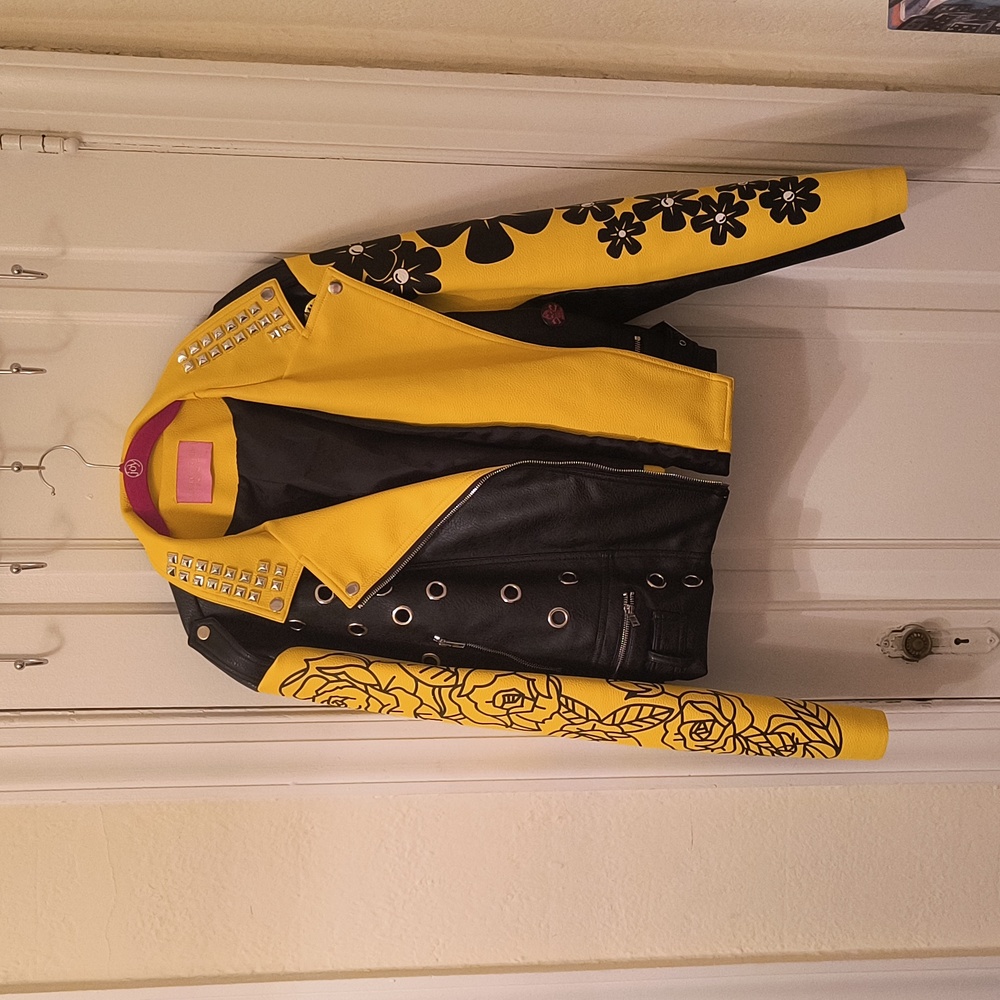 Akira Black and Yellow Long Sleeve Waist Length Jacket